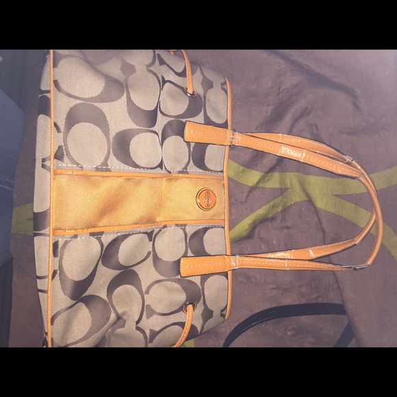 Coach Satchel - Picture 1 of 3